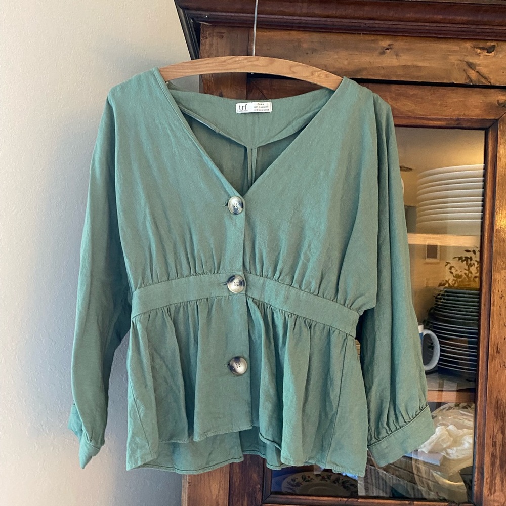 Zara Trafaluc Green Button Up Blouse